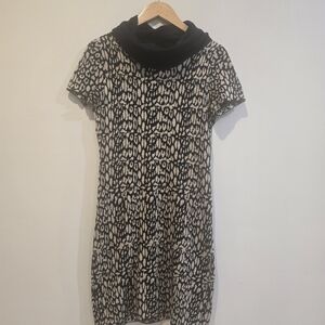 Kenzo Black and Cream Patterned Garment